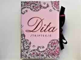 ディタ フォン ティース写真集STRIPTEESE/dita von teese Amazon.co.jp: ディタ・フォン・ティース 写真集 Fetish Goddess